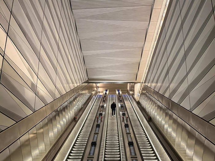 The empty trains and quiet stations made for a very somber commute from Paddington to Liverpool Street hours before the Queen