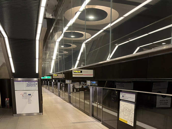 It was no surprise that the Elizabeth line was so quiet, given that Monday was a public holiday due to the Queen