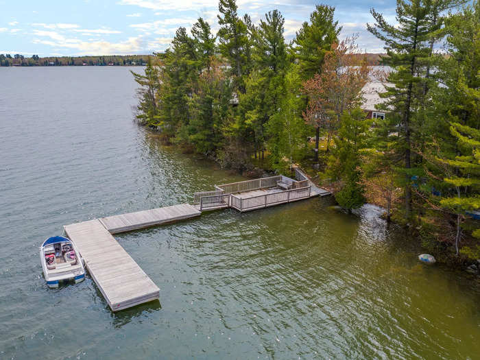 The floating dock features a waterfront patio.