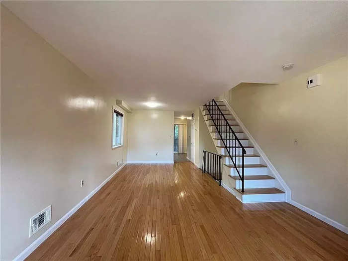 996 square feet in Staten Island: $475,000