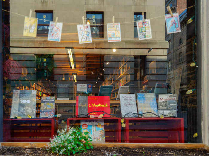Another thing I love is bookstores. Window displays for these stores made me pause when I saw familiar titles written in French, like "The Little Prince." I didn
