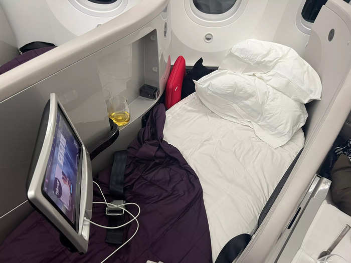 While some deep-pocket travelers can fork out thousands of dollars for business class, which has lay-flat loungers and premium meals that would make the journey bearable, most people will opt for economy.