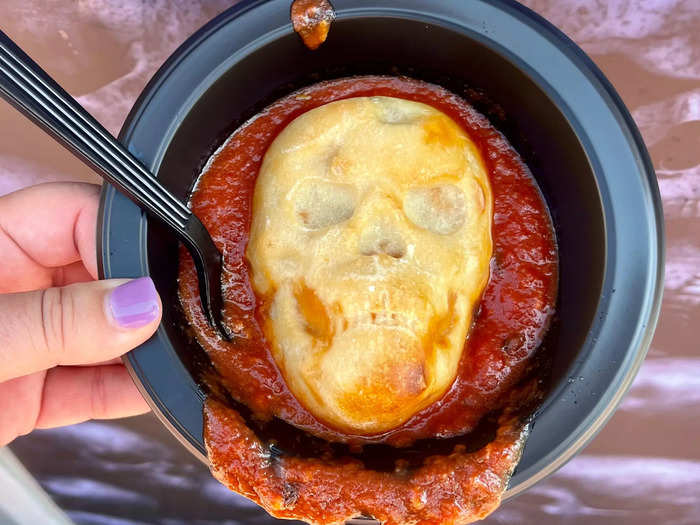 The pepperoni-pizza skull was fun and delicious.