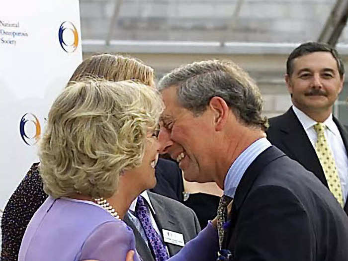 They shared their first public kiss in 2001.