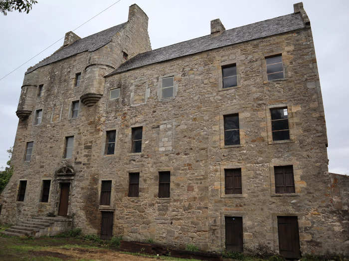 While the current surroundings of the Midhope Castle grounds were fairly bare, our tour guide told us there are plans to expand the attraction to make it a fully-fledged tourist stop.