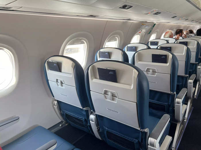 The exit row on this particular jet offered 39 inches of pitch, while standard and extra-legroom seats offered between 29 and 34 inches.