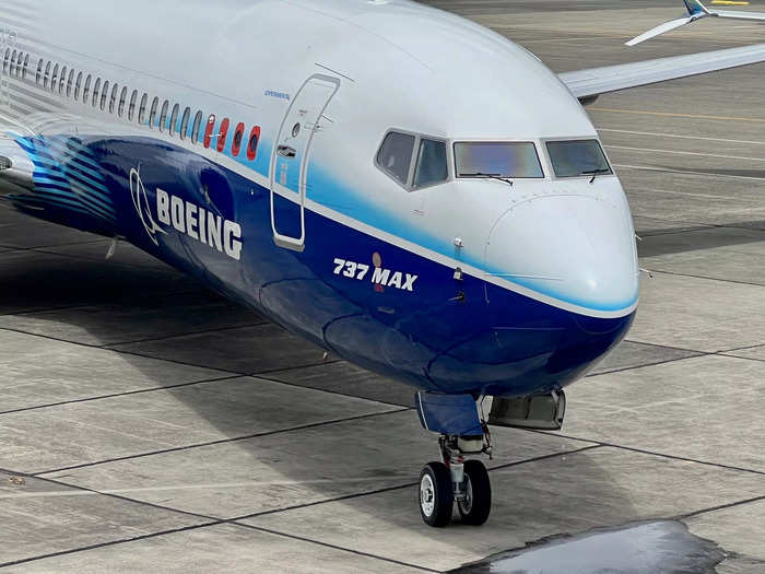 The effort comes as airlines seek modern, more fuel-efficient planes that reduce costs, like Boeing