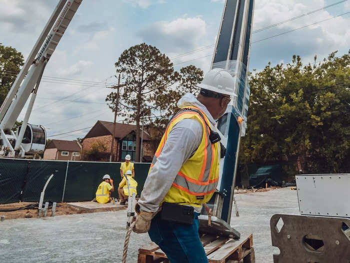 But unlike other similar buildings, this Houston home will be built using a "hybrid" construction method that combines printable concrete, 3D printing construction tech, and wood framing.