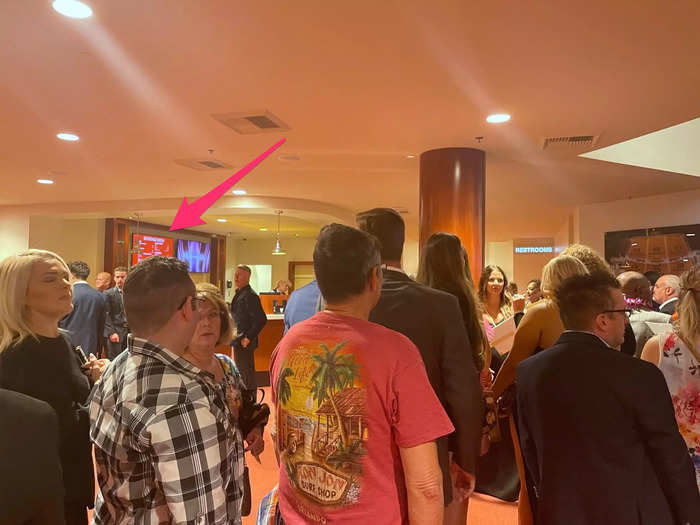 There was a massive line for the bar in front of the theater before the show.