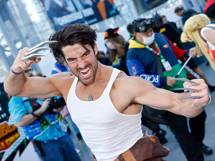 This Wolverine cosplayer is giving Hugh Jackman some competition.
