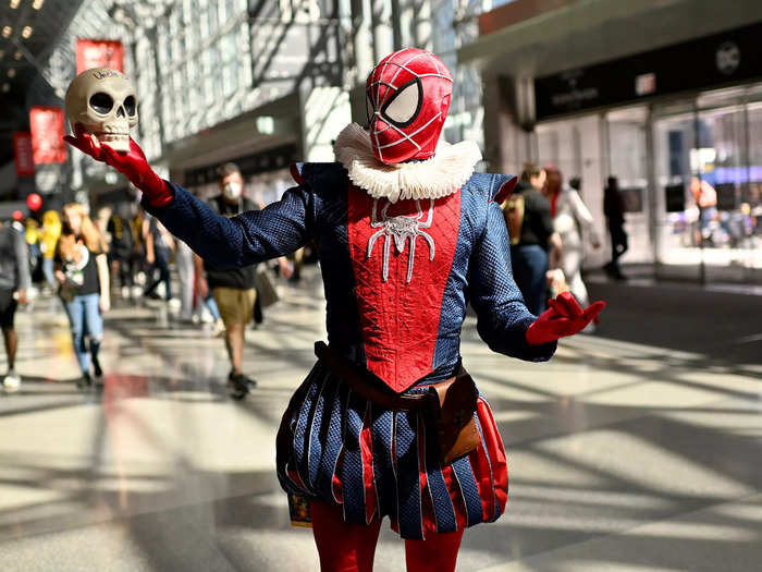 A clever fan took a jester-inspired approach to Spider-Man.