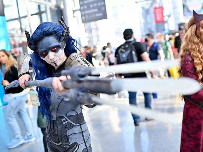 This cosplayer dressed as Marvel antagonist Proxima Midnight.