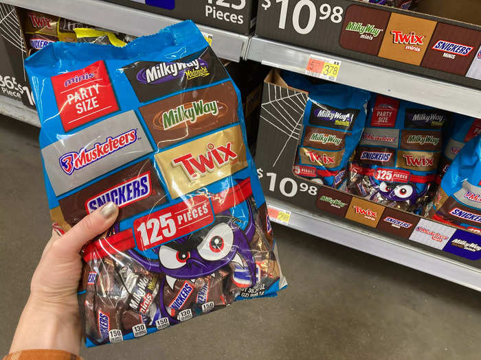 A variety pack of 125 mini candy bars cost $10.98 at Walmart — around 8.8 cents per piece of candy.