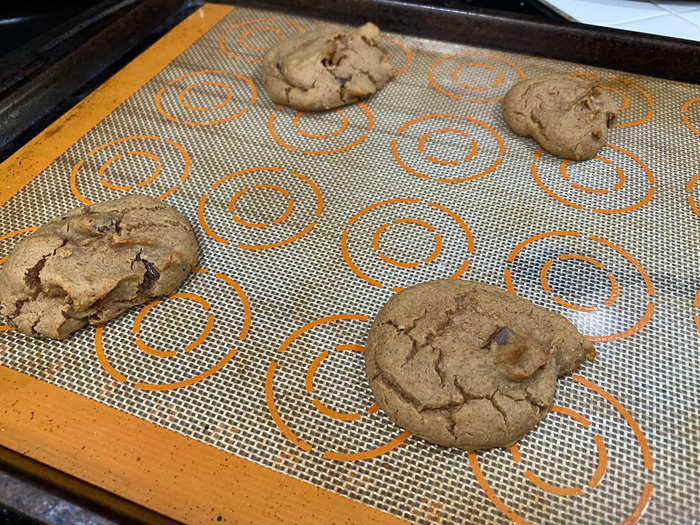 Even though the dough was smooth, I was surprised at how dry the cookies looked.