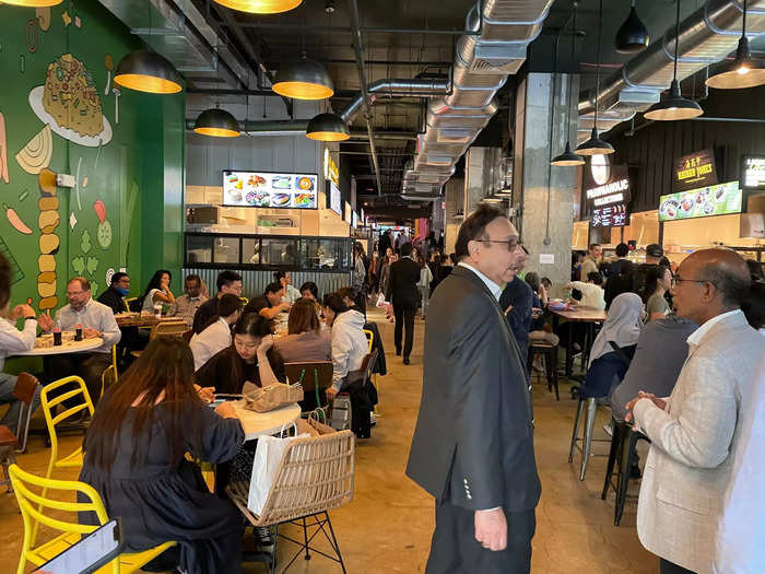 Rachel arrived at Urban Hawker at 1:15 p.m. on a Friday, and the lunch crowd was in full swing.