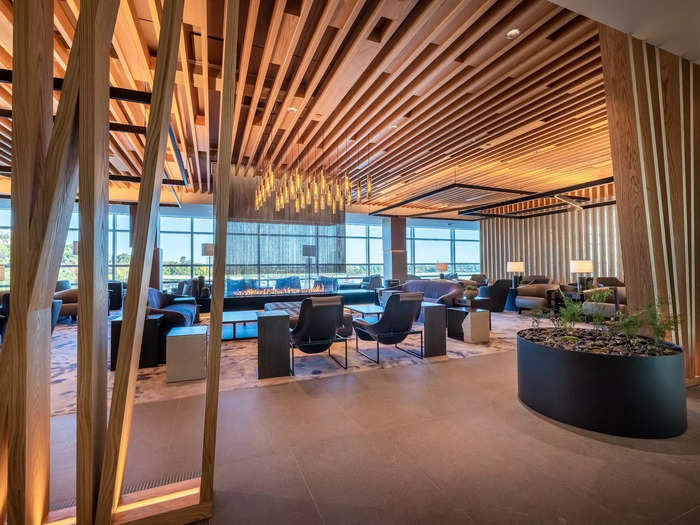 American Airlines unveiled its brand new Admirals Club at Ronald Reagan Washington National Airport on Thursday.