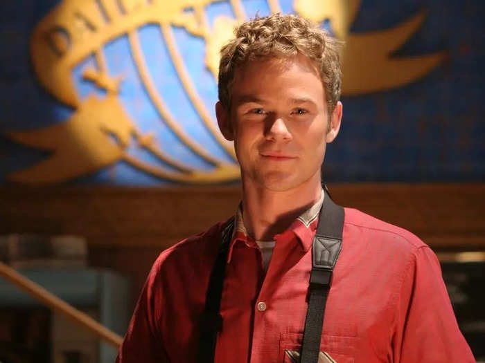 Aaron Ashmore portrayed the dedicated Daily Planet photographer Jimmy Olsen starting in season six.