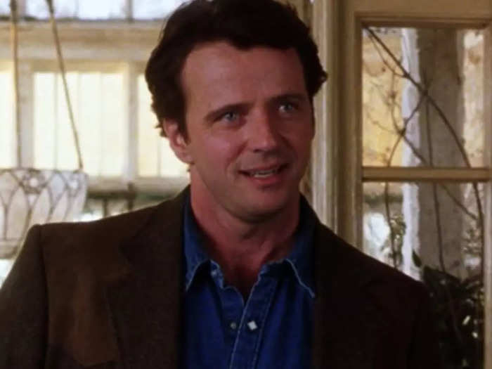 Aidan Quinn played the detective investigating the Owens sisters.