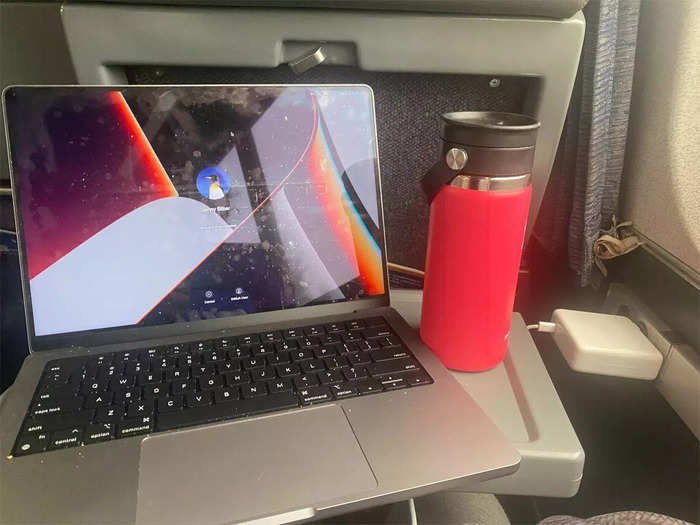 The Wi-Fi connection on the Amtrak train was horrendous.