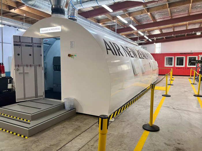 ANZ also uses the cabin for some widebody training, but the company is soon getting a new, larger mockup that will have two aisles to replace its old widebody training cabins.