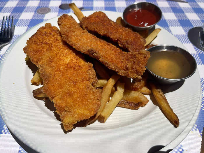 My daughter was served chicken fingers and fries.