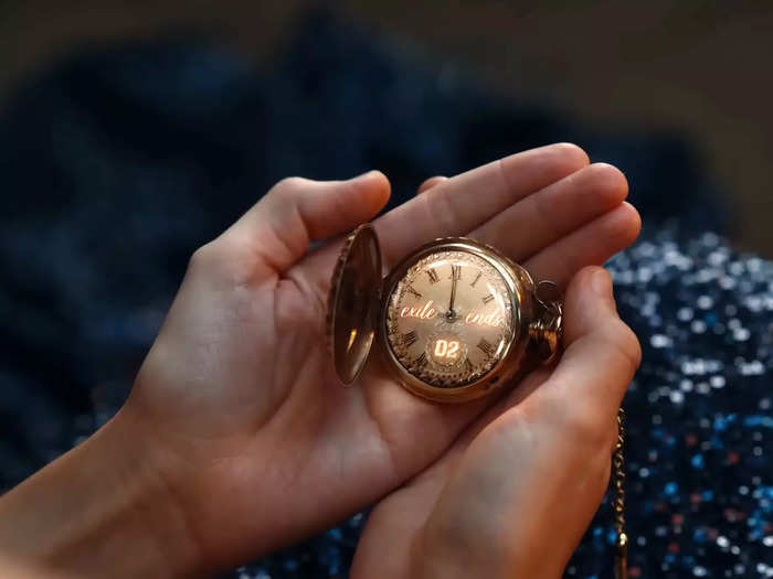 Swift receives a magical pocket watch that has a countdown to the end of her exile.