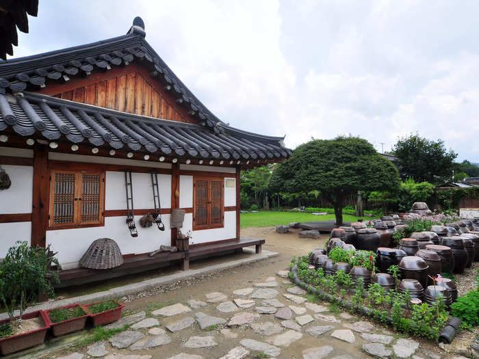 Elements of hanok designs are used in more modern Korean buildings today, especially for heating and cooling.