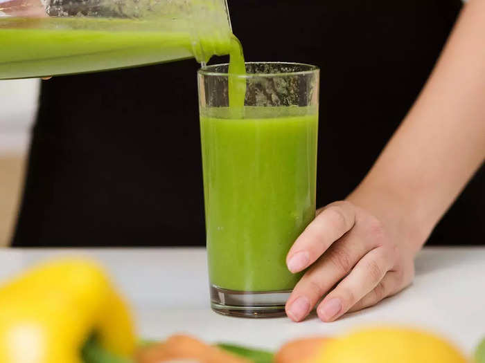 Juice or smoothie diets can lead to more calories and fewer nutrients