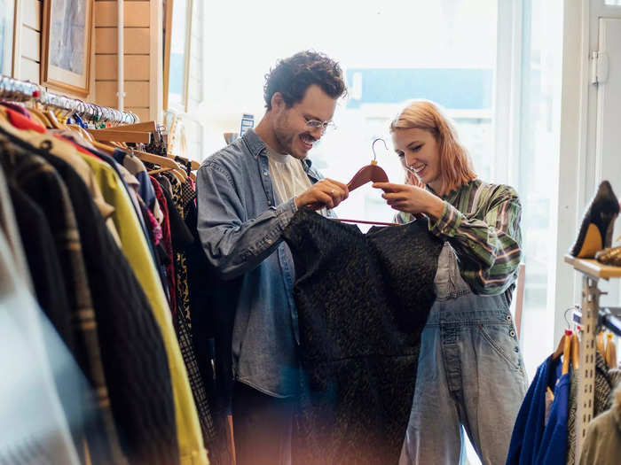 You can get to know your date while you thrift.