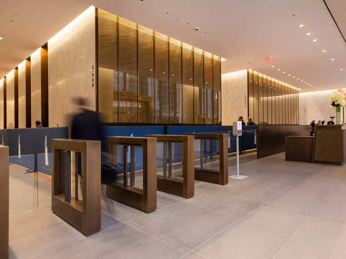 Anyone who comes to work in One Vanderbilt first enters the huge, sleek lobby.