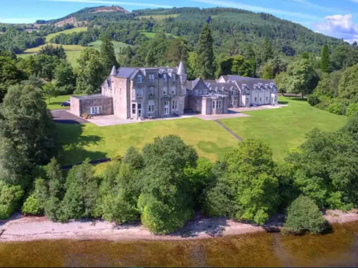 Guests staying in the cozy $151 per night apartment at Lomond Castle in Scotland can walk the communal grounds and stroll along the shore.