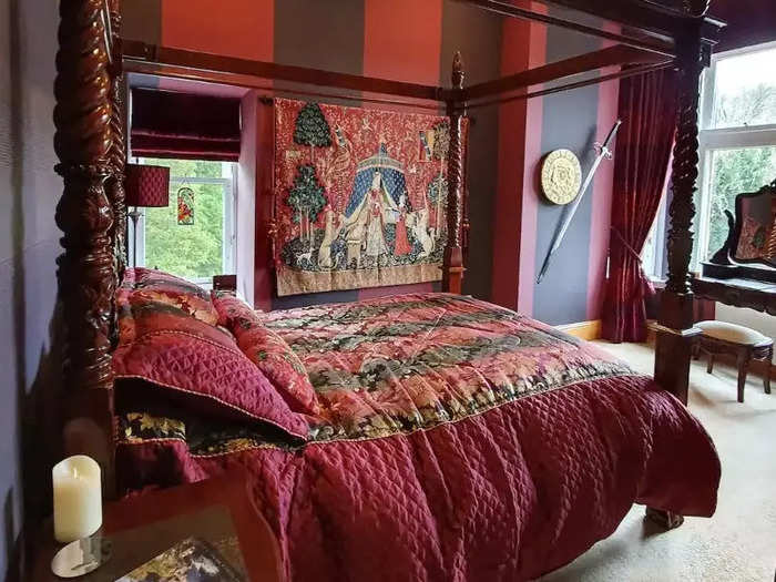 The three themed bedrooms have four-poster beds and luxury bedding.