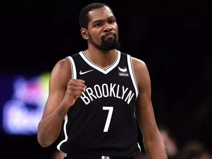 August 23: After months of trade rumors and speculation, the Nets and Durant agreed to stay together.