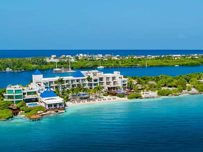 I stayed at Zoëtry Villa Rolandi, Isla Mujeres, with my daughter and loved how much sea life we saw in the surrounding waters.