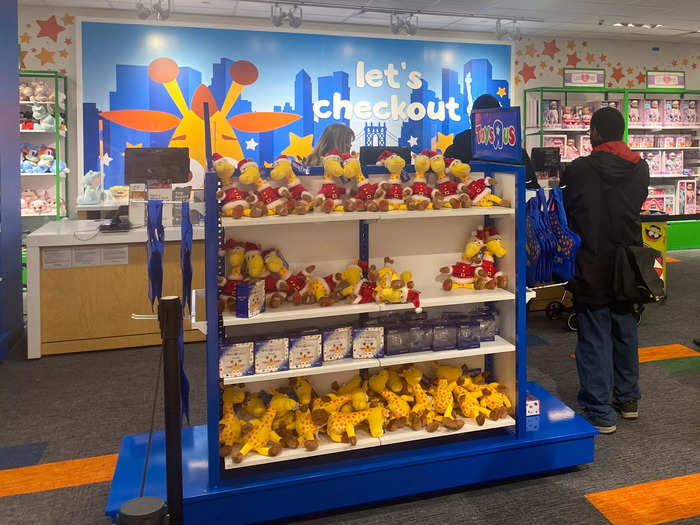 Even with only one employee manning the register, the check-out line moved quickly.