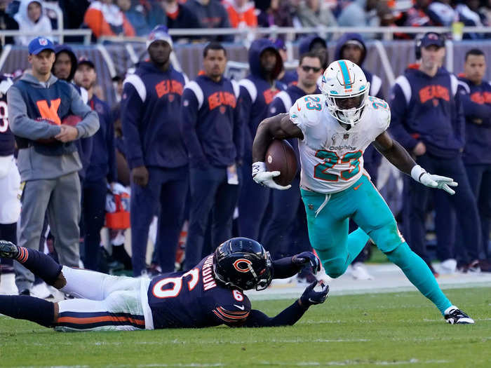 START: Jeff Wilson Jr., RB, Miami Dolphins