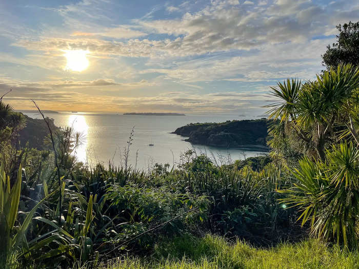 Beyond glamorous homes, the hike offered peaceful views of the bay, I thought. As the sun started to set, I headed to my accommodation for the night.