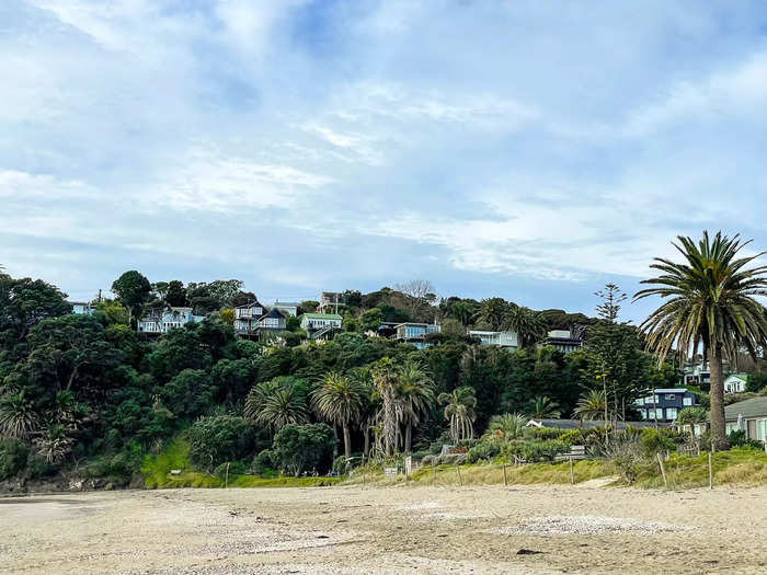 At Little Palm Beach, I met Chris McCarthny, an architect at Gulf Architects. We chatted about New Zealand food, his favorite wineries, and he pointed to a handful of mansions he designed along the rocky coast.