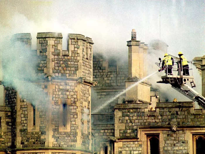 The cause of the fire was a faulty spotlight in Queen Victoria