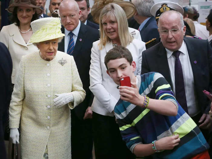 People try to take selfies with the royals on a regular basis. For example, in 2014 this royal fan attempted to take a photo with the late Queen, who appeared unimpressed.