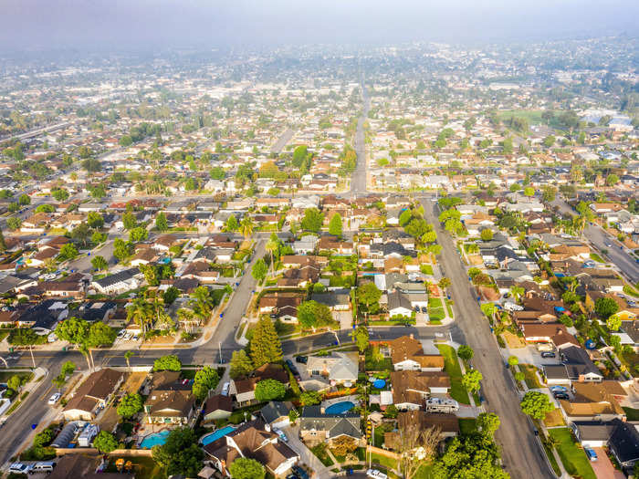 Southern California in particular grew based on cars, which enabled suburban housing tracts, malls, and fast-food restaurants to emerge.