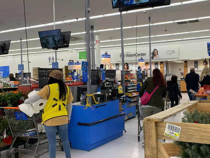 Even with about half of the registers closed, lines never got more than a few carts deep.