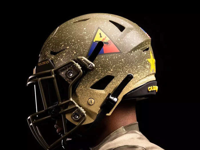 The helmet decal is the 1st Armored Division