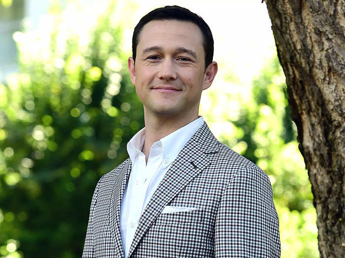 Joseph Gordon-Levitt makes his second "Knives Out" cameo in "Glass Onion."