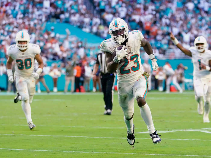 SIT: Jeff Wilson Jr., RB, Miami Dolphins