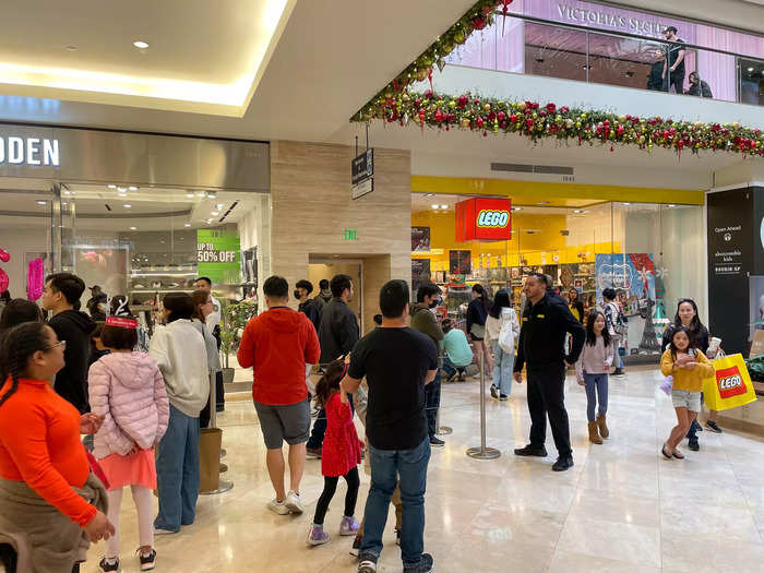 But to my surprise, the Lego Store had one of the longest lines at the door. It looked like most of these shoppers were families or parents.