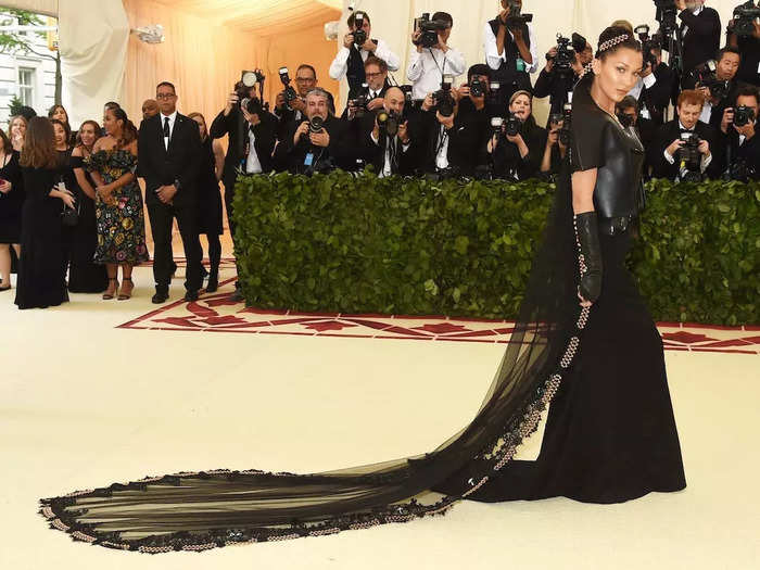 The gothic ensemble Hadid wore to the 2018 Met Gala was extremely heavy, according to the model.