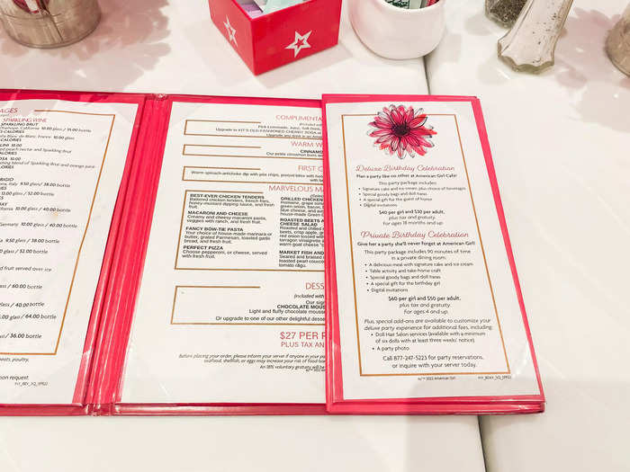 The menu offered just enough variety between kid-friendly and more adult dishes so that both children and their parents could be happy. There were also alcoholic beverages ranging from cocktails to sparkling wine that adults can order while their children enjoy milkshakes, juice, or soft drinks.