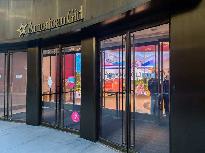 As a former American Girl Doll owner, I decided to visit the American Girl Doll cafe at Rockefeller Plaza in New York City to live out my childhood dreams.