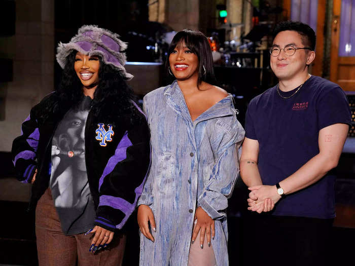 Palmer continued to hide her baby bump during "SNL" promotional videos shared on December 1.